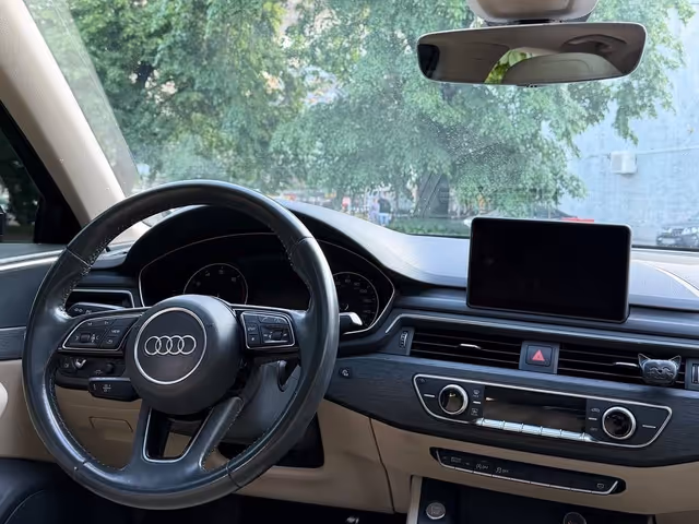 Audi A4 - фото 5