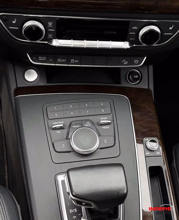 Audi Q5 - фото 12