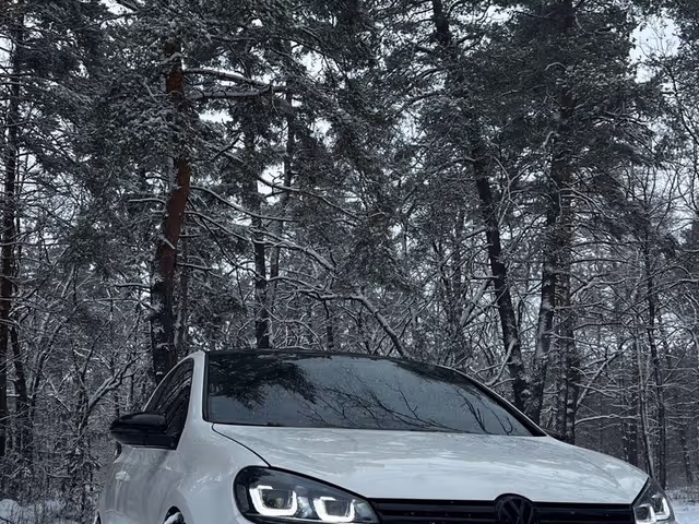 Volkswagen Golf - фото 2