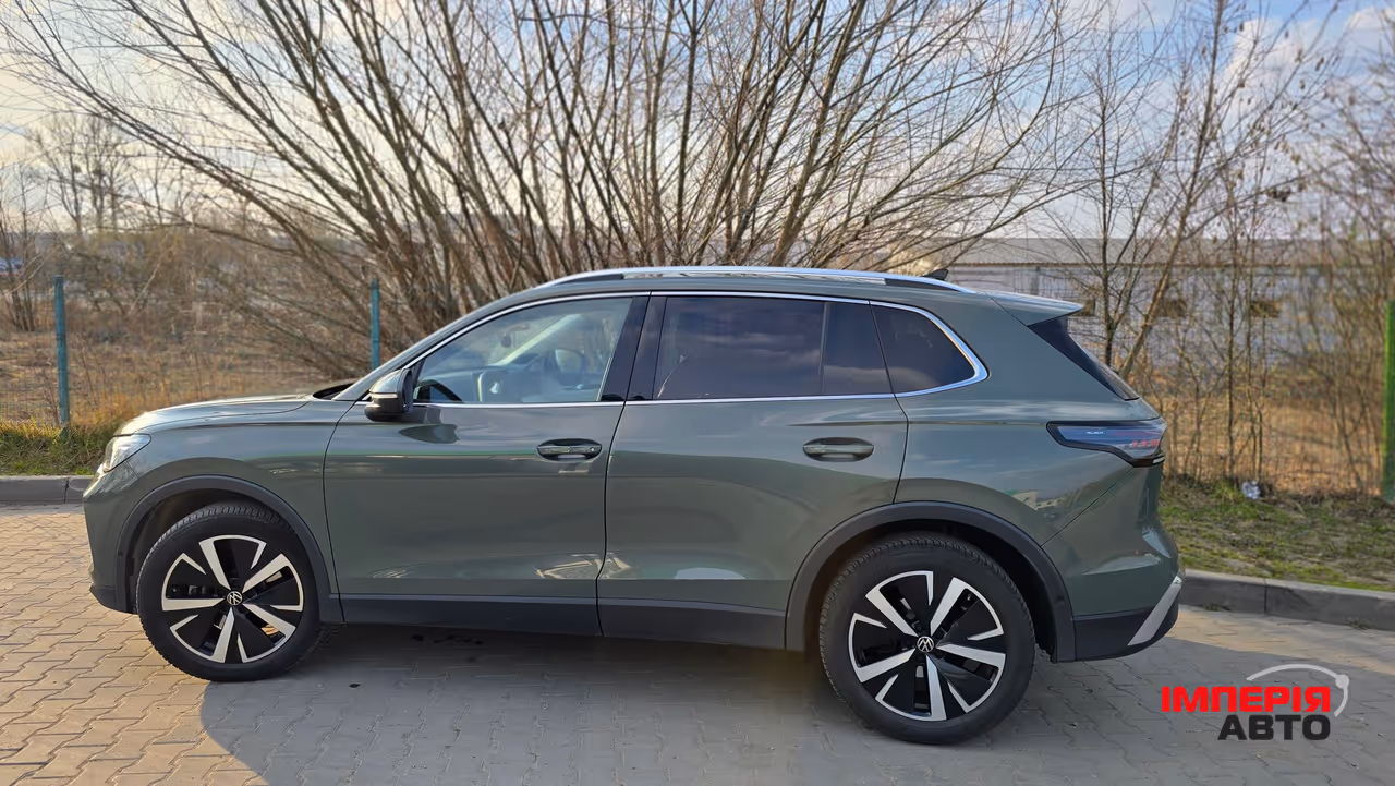 Volkswagen Tiguan - фото 1