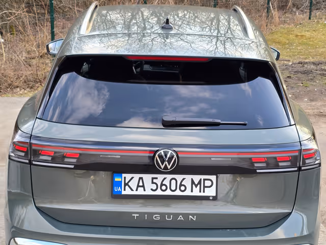 Volkswagen Tiguan - фото 5