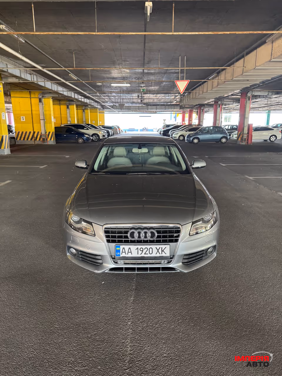 Audi A4 - фото 1
