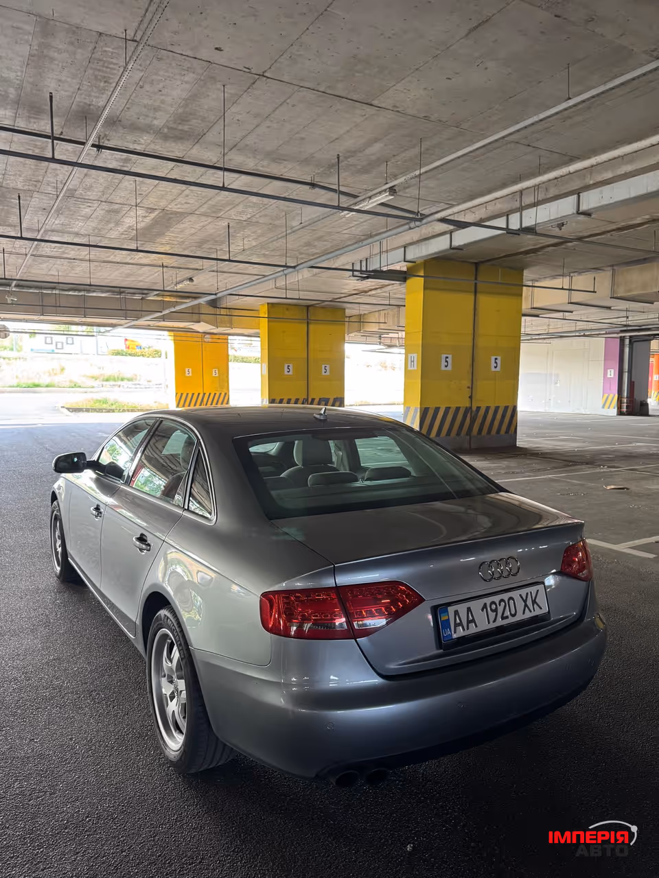 Audi A4 - фото 4