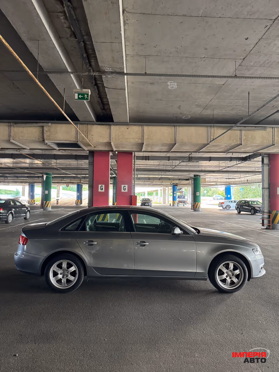Audi A4 - фото 7