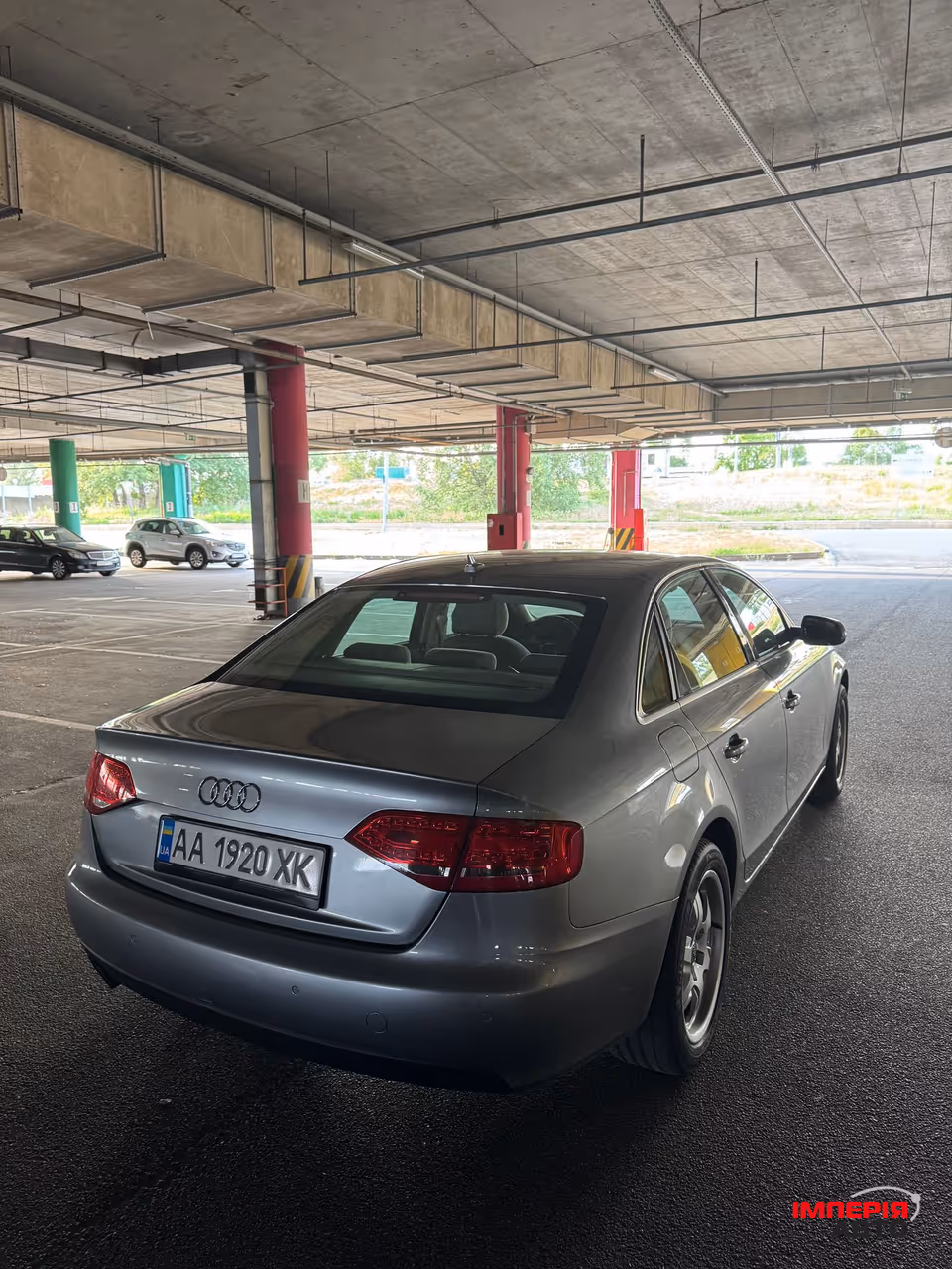 Audi A4 - фото 6
