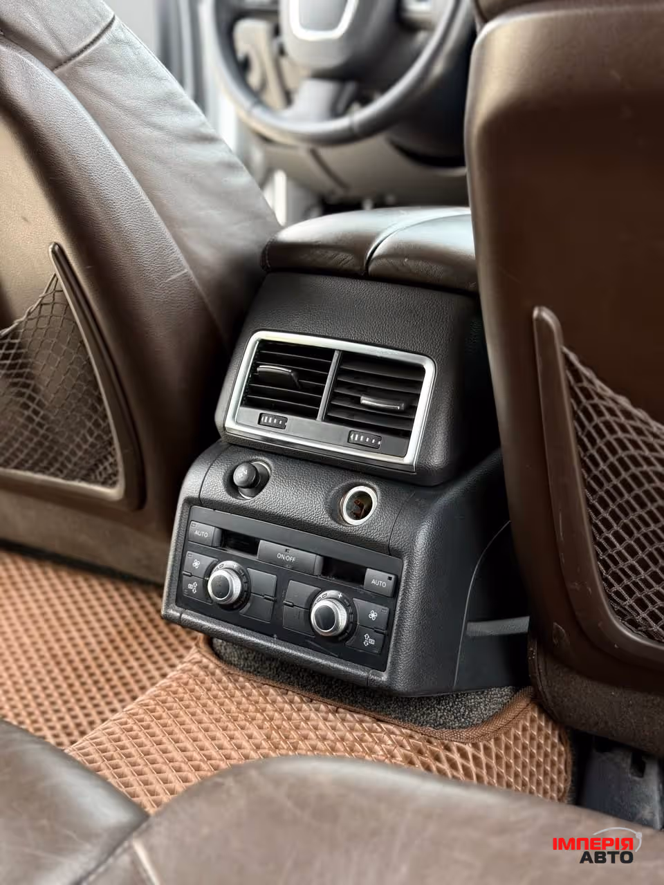 Audi Q7 - фото 16