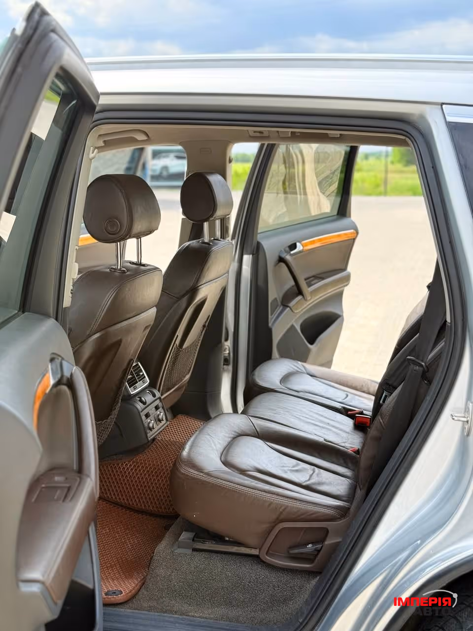 Audi Q7 - фото 15