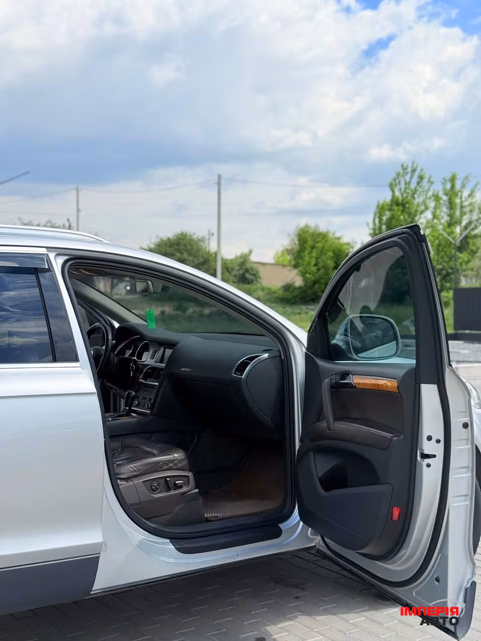 Audi Q7 - фото 11