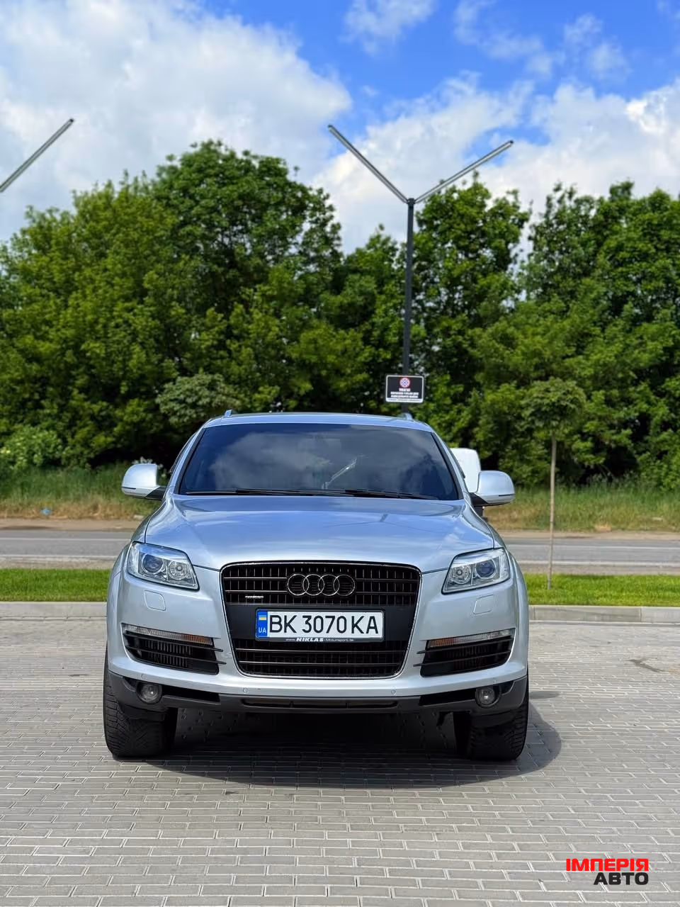 Audi Q7 - фото 8