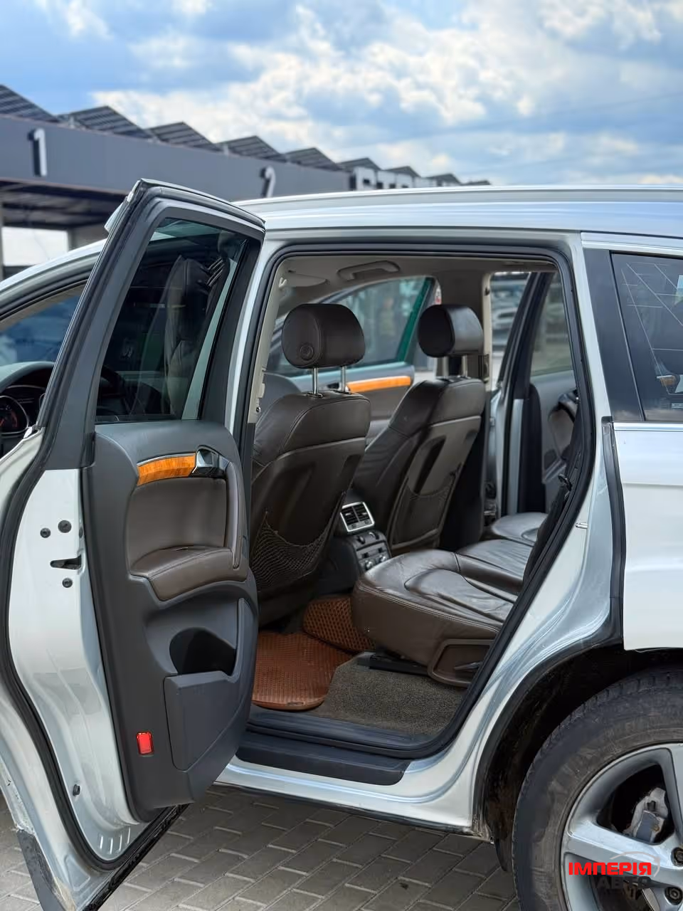 Audi Q7 - фото 14