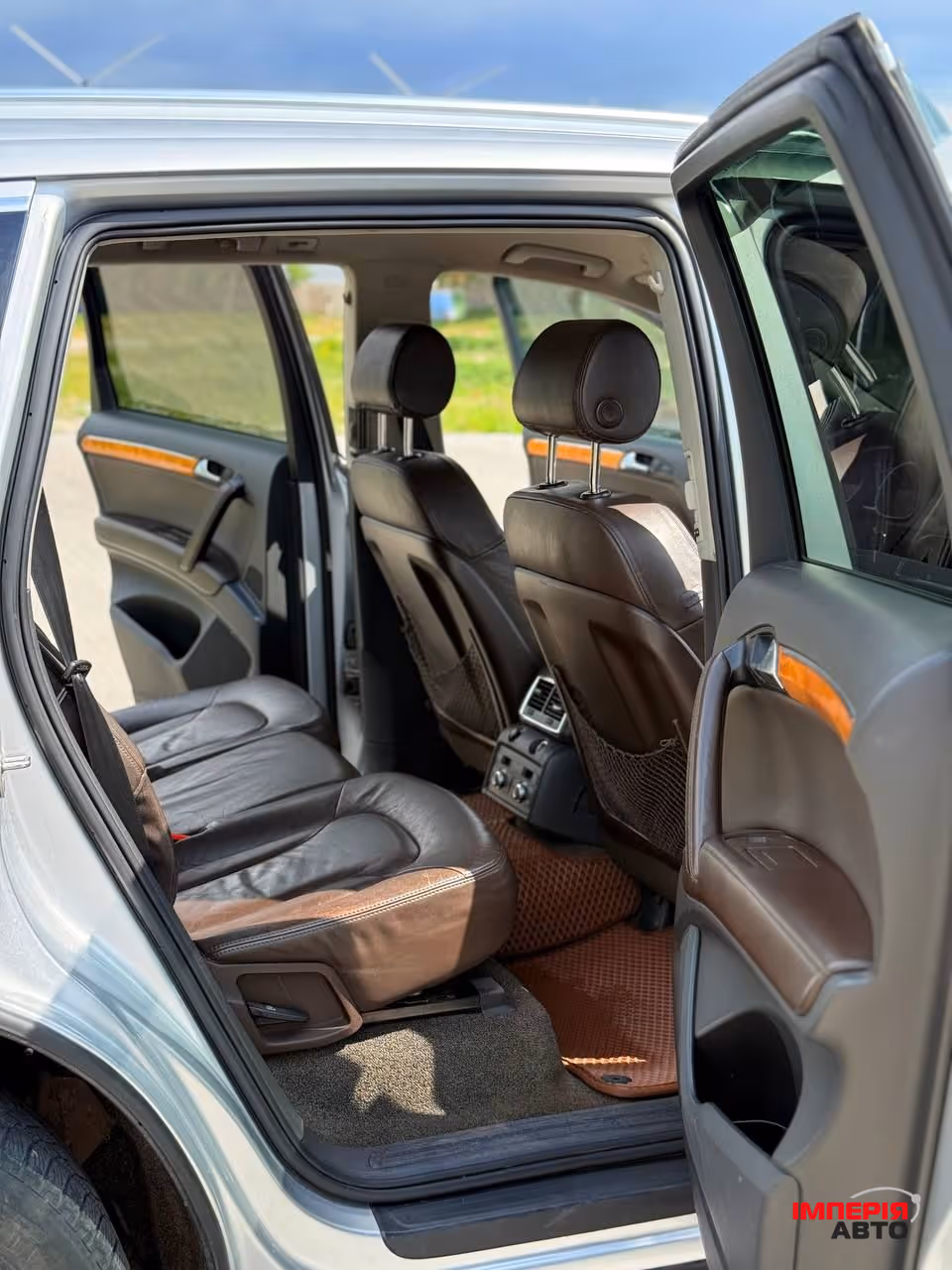 Audi Q7 - фото 17