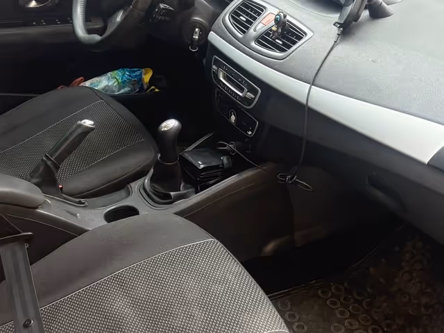 Renault Fluence - фото 5