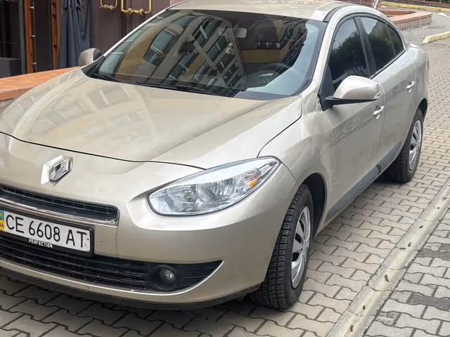 Renault Fluence - фото 1