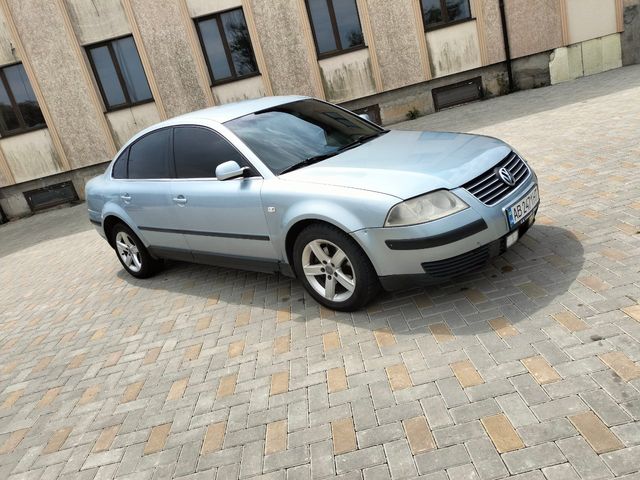 Volkswagen Passat - зображення 1