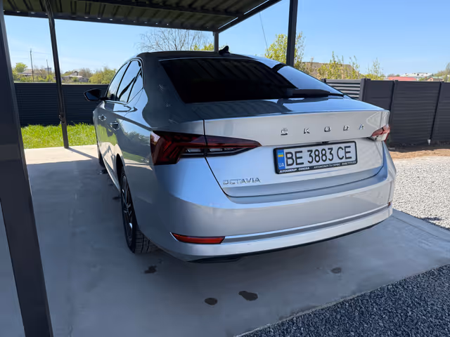 Skoda Octavia - фото 4