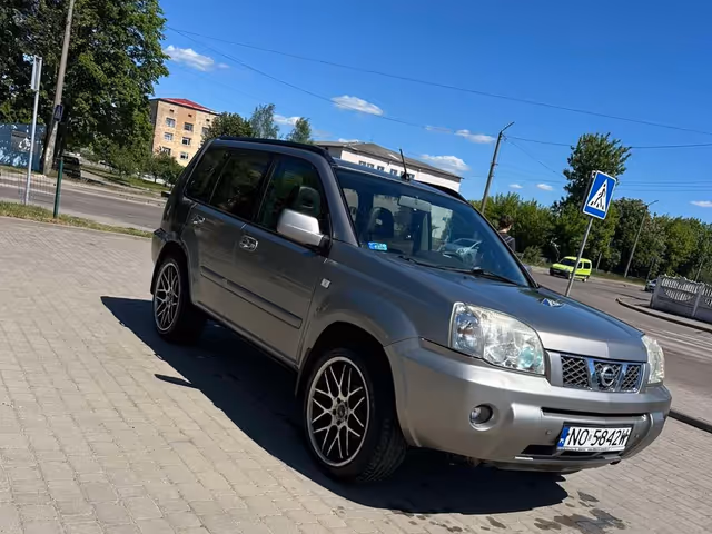 Nissan X-Trail - фото 1