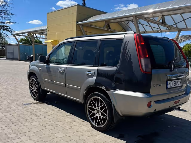 Nissan X-Trail - фото 4