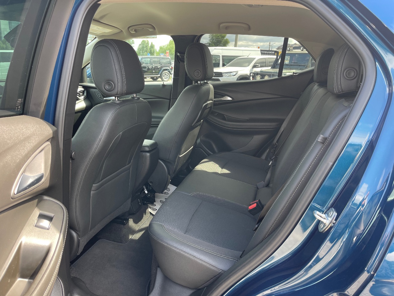 Buick Encore GX - фото 28