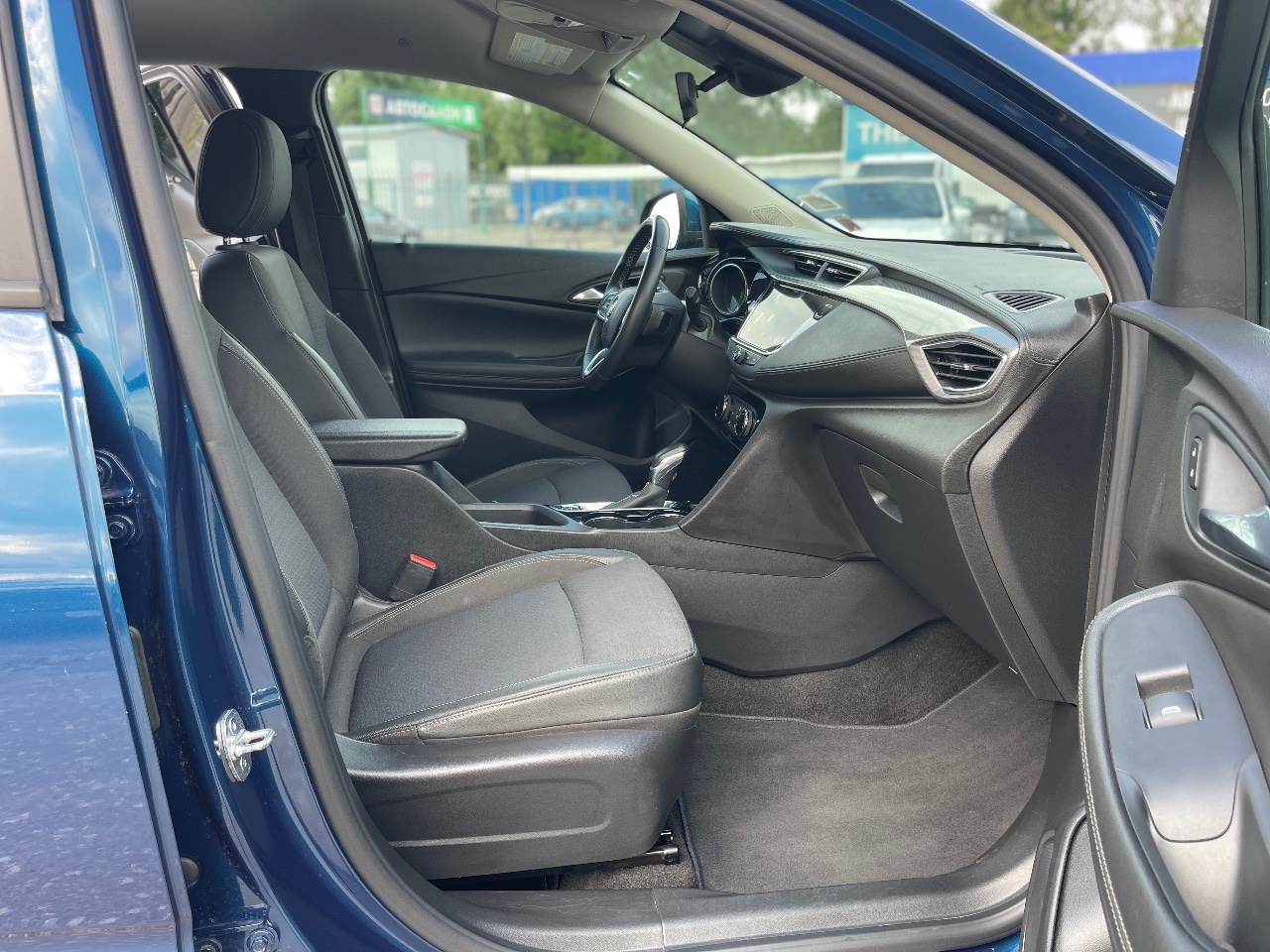 Buick Encore GX - фото 18