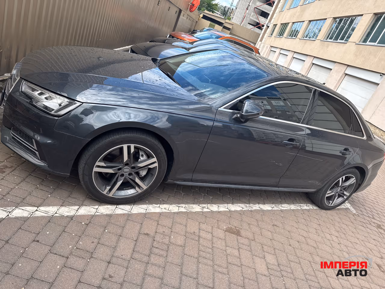 Audi A4 - фото 2