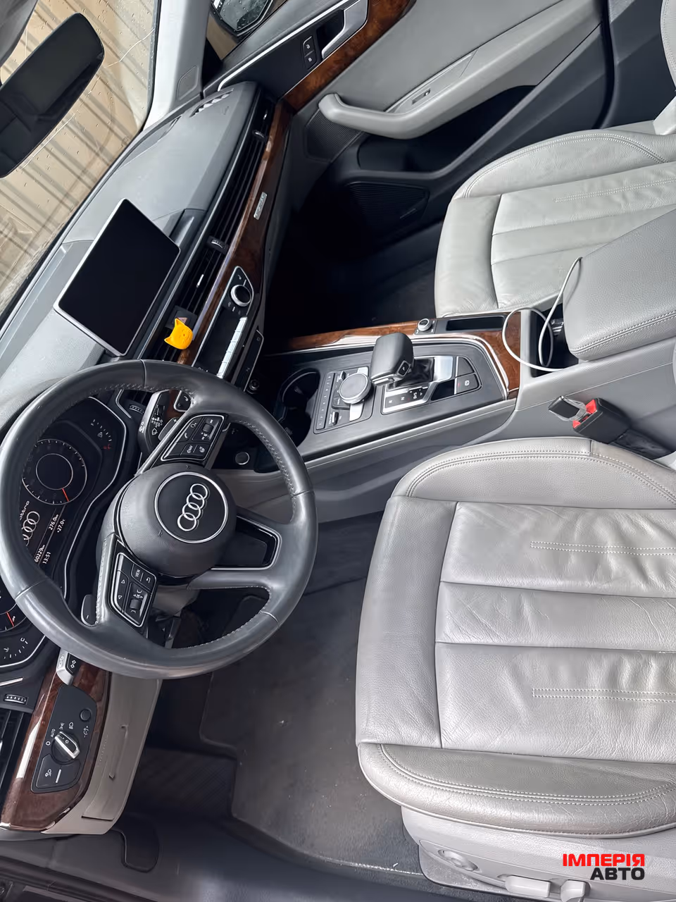 Audi A4 - фото 3