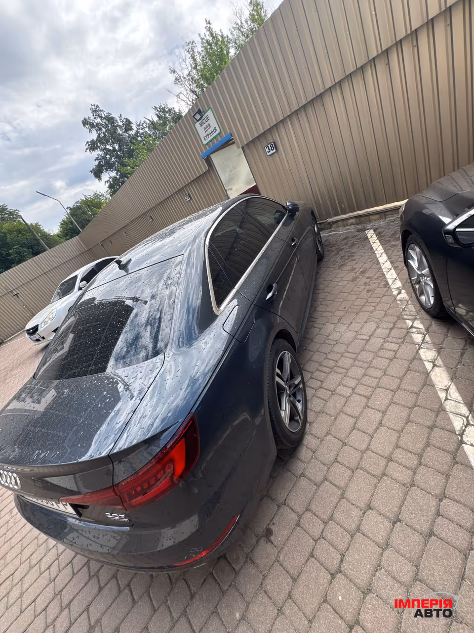 Audi A4 - фото 7