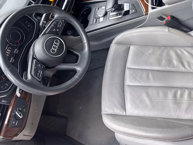 Audi A4 - фото 3