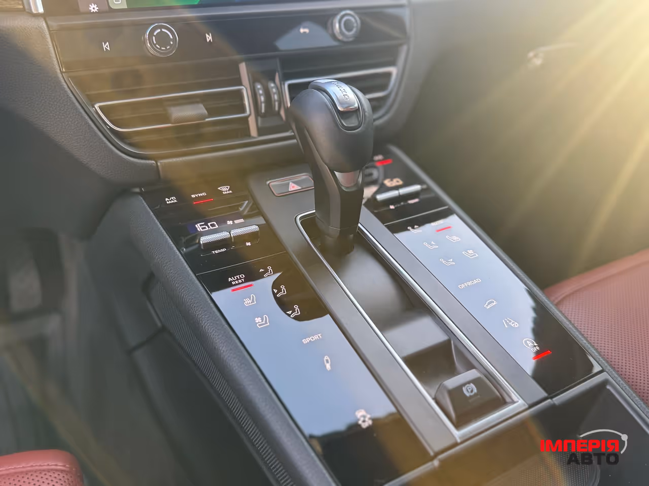 Porsche Macan - фото 28
