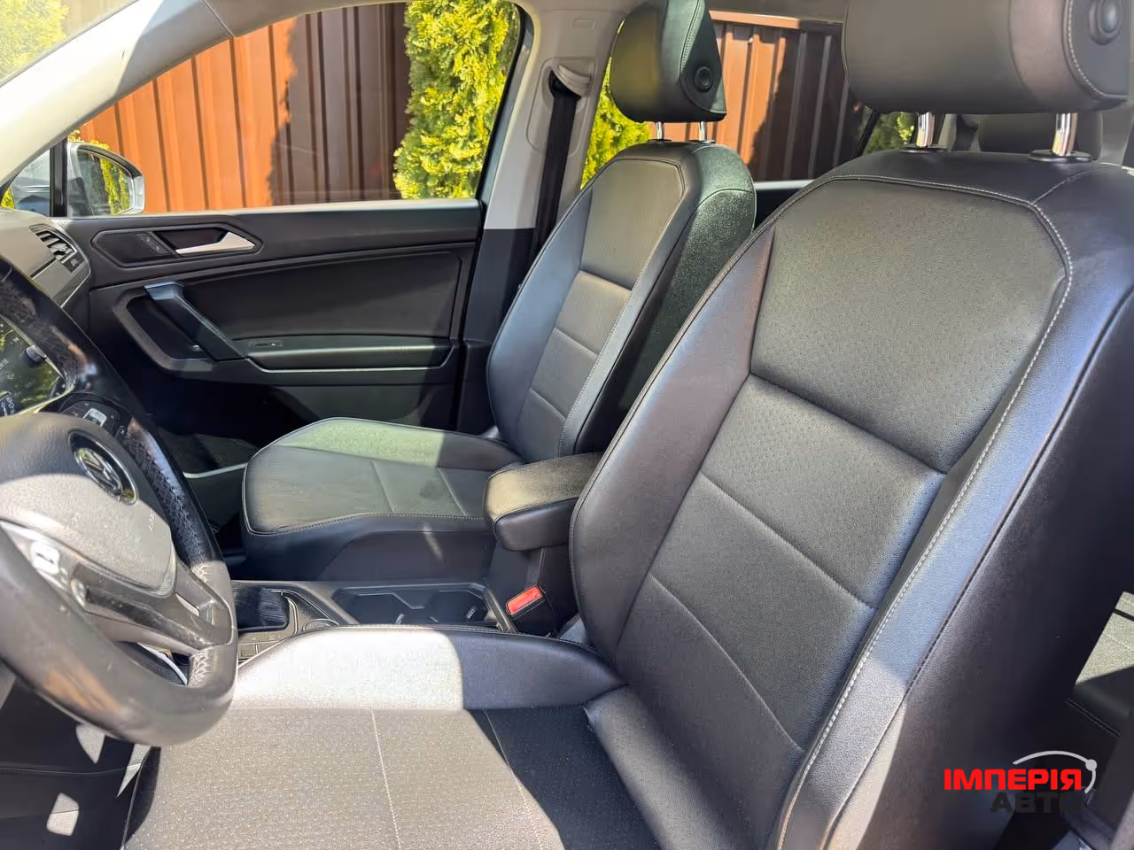 Volkswagen Tiguan - фото 6