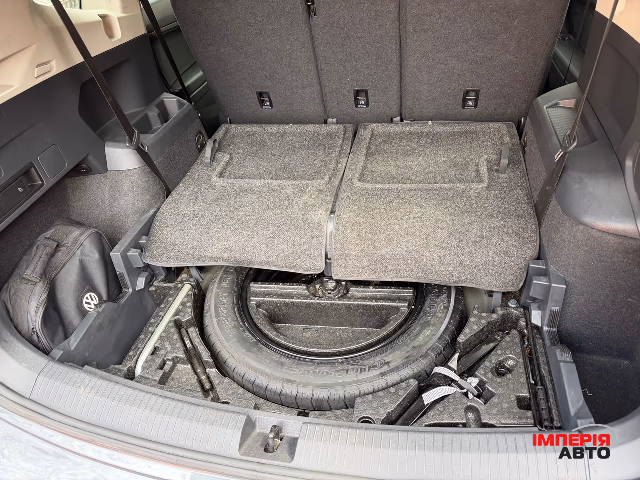 Volkswagen Tiguan - фото 11