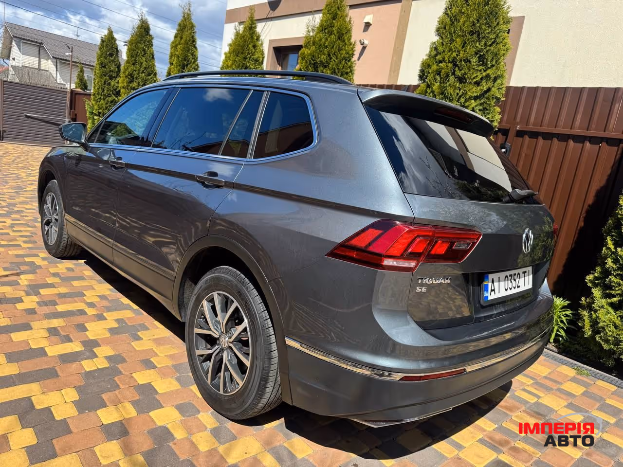 Volkswagen Tiguan - фото 9