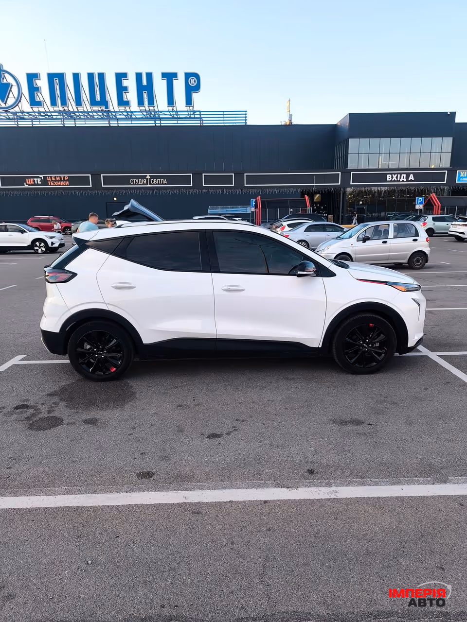 Chevrolet Bolt EUV - фото 7