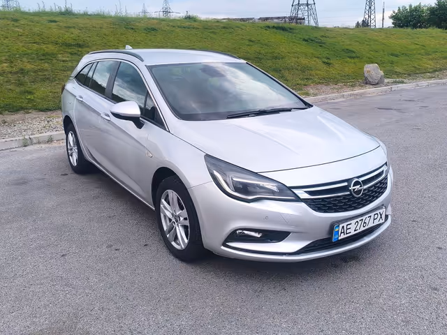 Opel Astra - фото 2