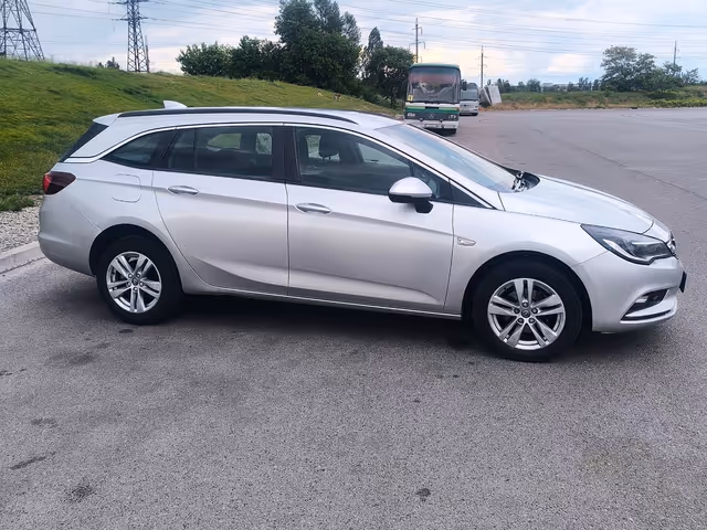 Opel Astra - фото 3
