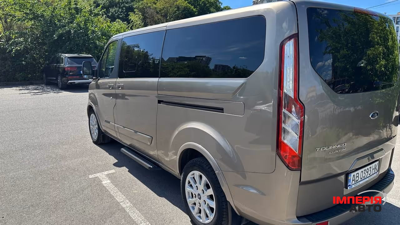 Ford Tourneo Custom - фото 8