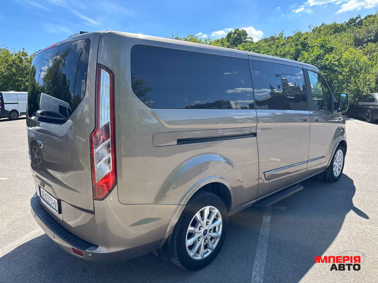 Ford Tourneo Custom - фото 3
