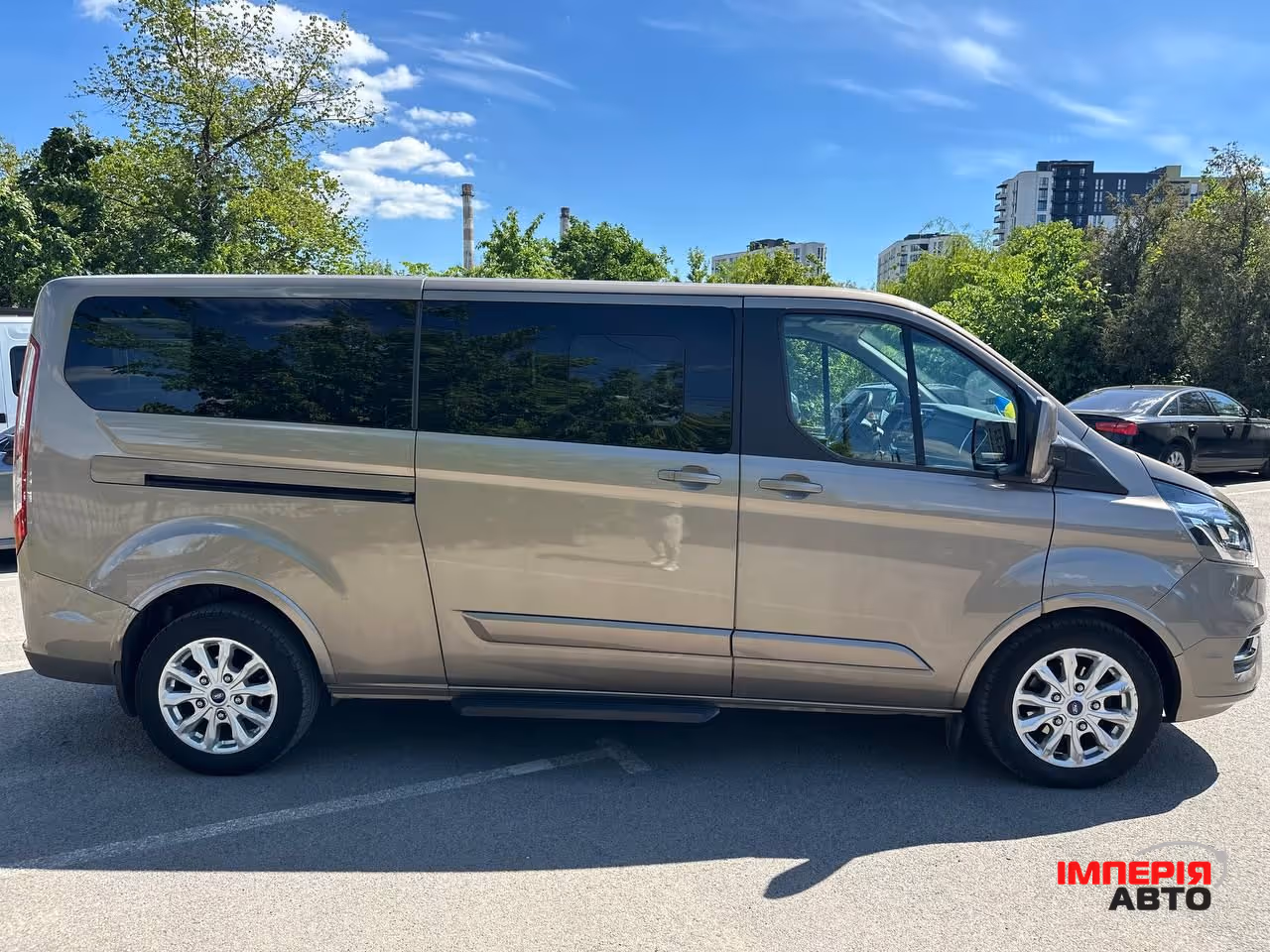 Ford Tourneo Custom - фото 6