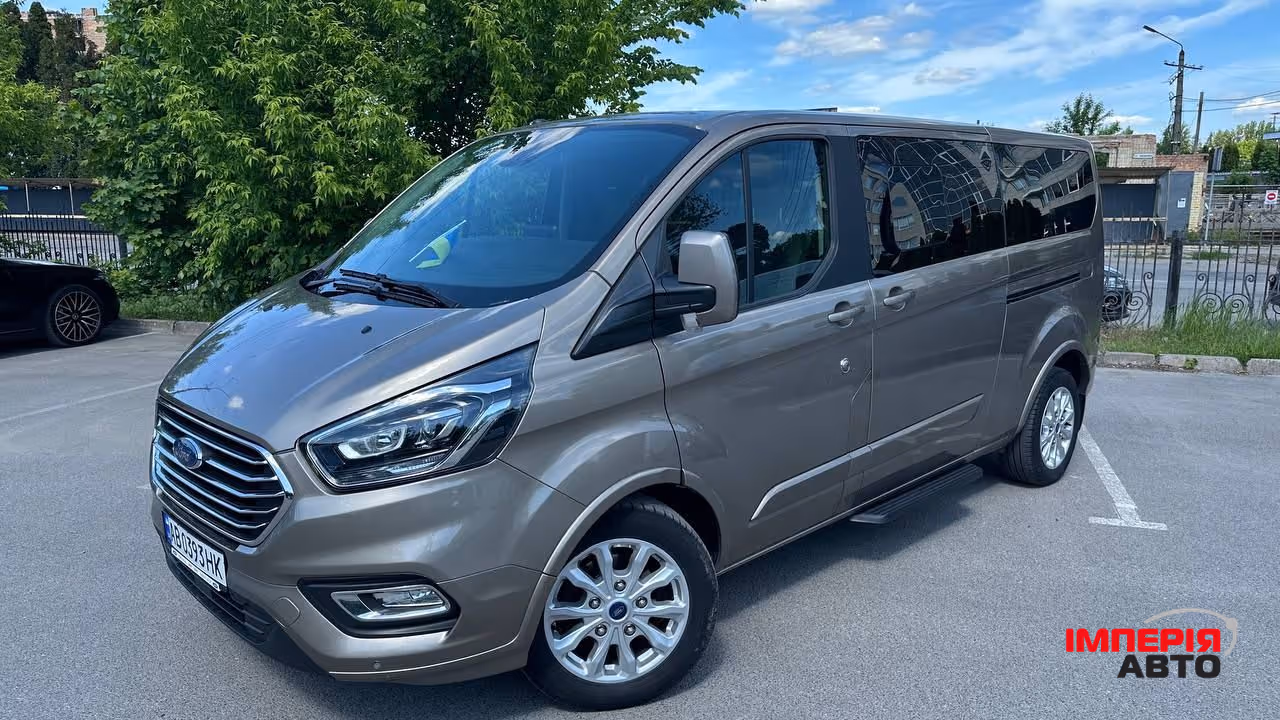 Ford Tourneo Custom - фото 10