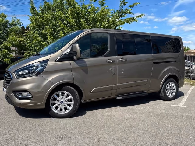 Ford Tourneo Custom - фото 2
