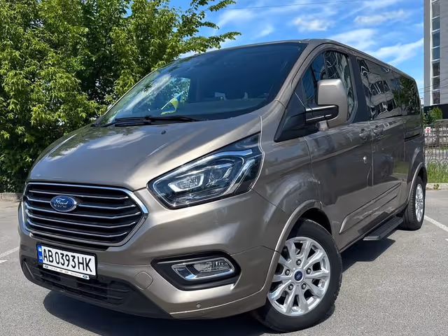 Ford Tourneo Custom - фото 4