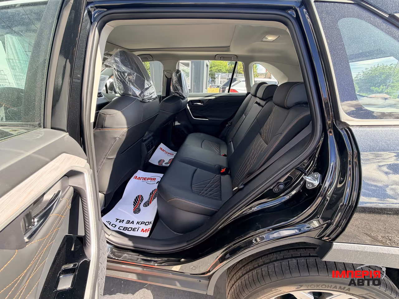 Toyota RAV4 - фото 9