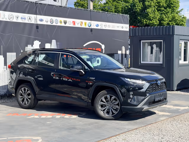 Toyota RAV4 - фото 2