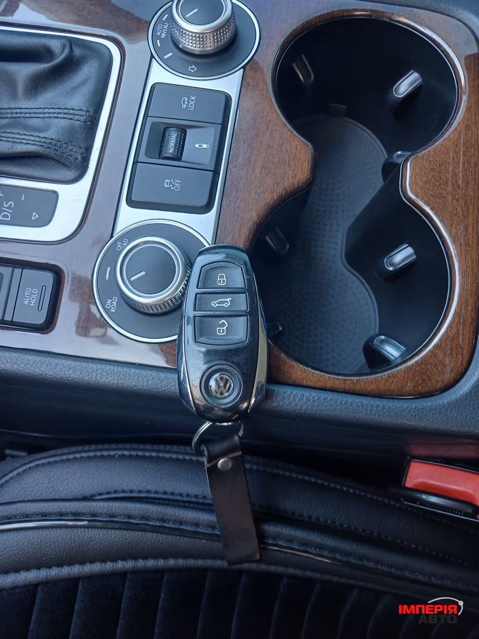 Volkswagen Touareg - фото 38