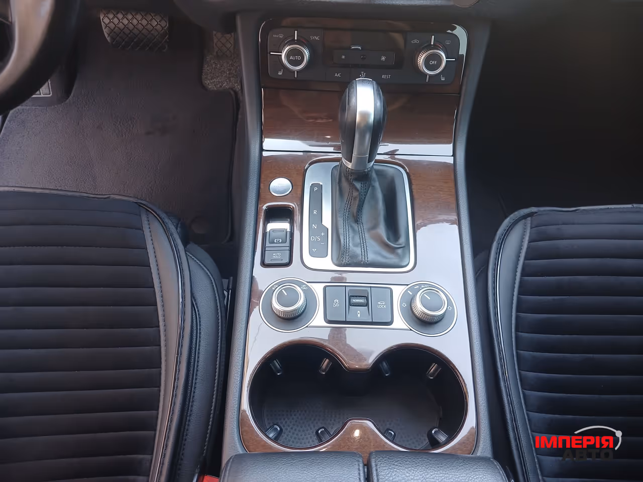 Volkswagen Touareg - фото 59