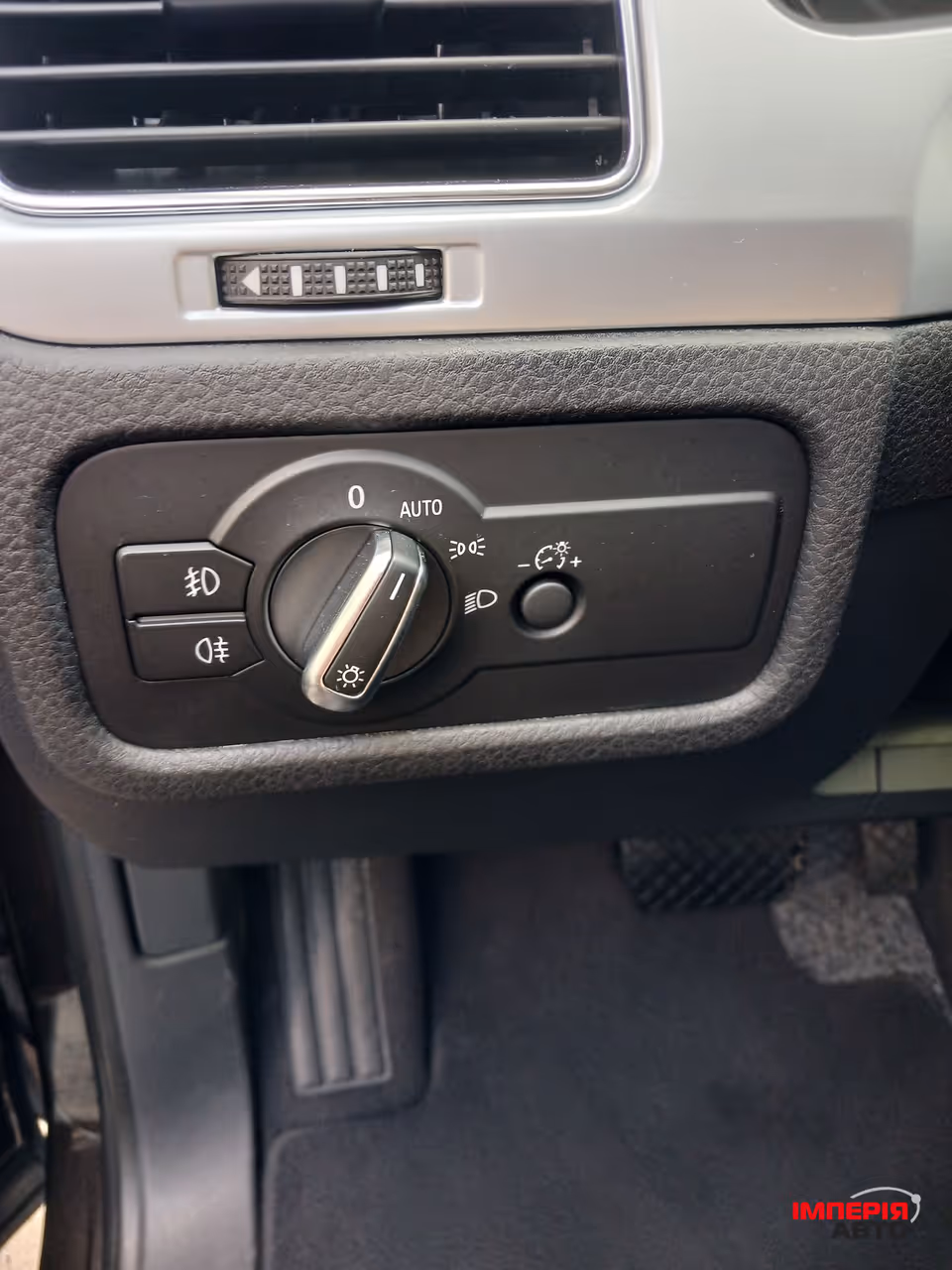 Volkswagen Touareg - фото 24
