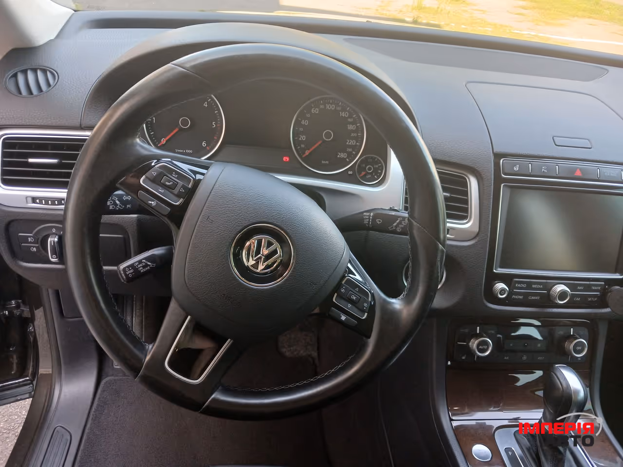 Volkswagen Touareg - фото 61
