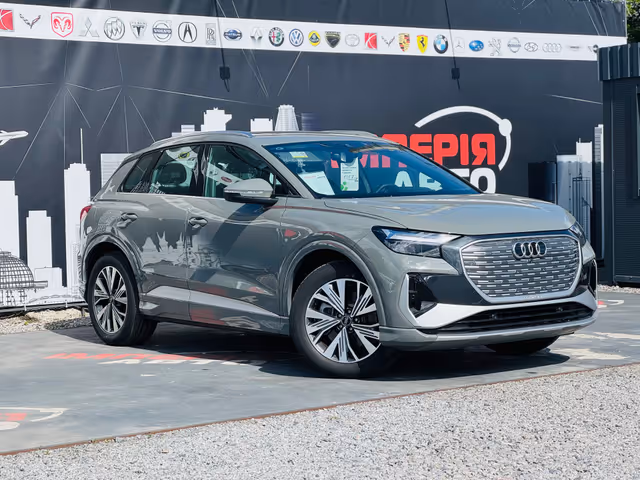 Audi Q4 e-tron - фото 3