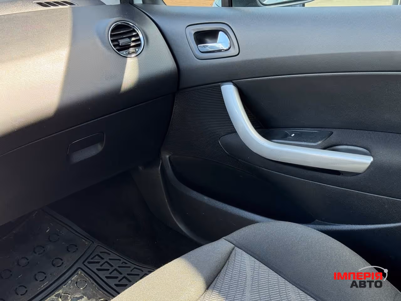 Peugeot 308 - фото 54