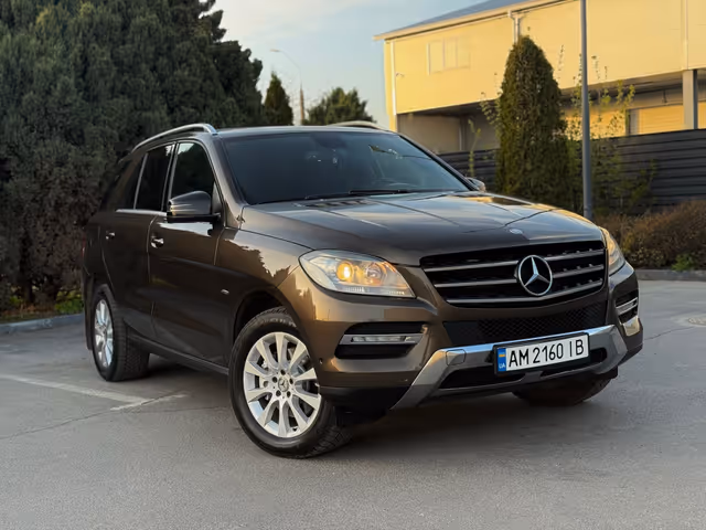 Mercedes-Benz M-Класс - фото 1