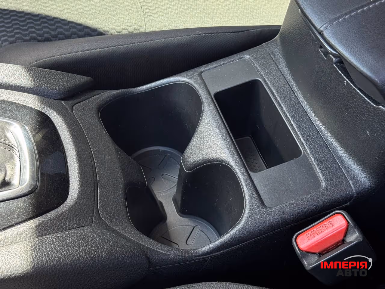 Nissan Rogue Sport - фото 35